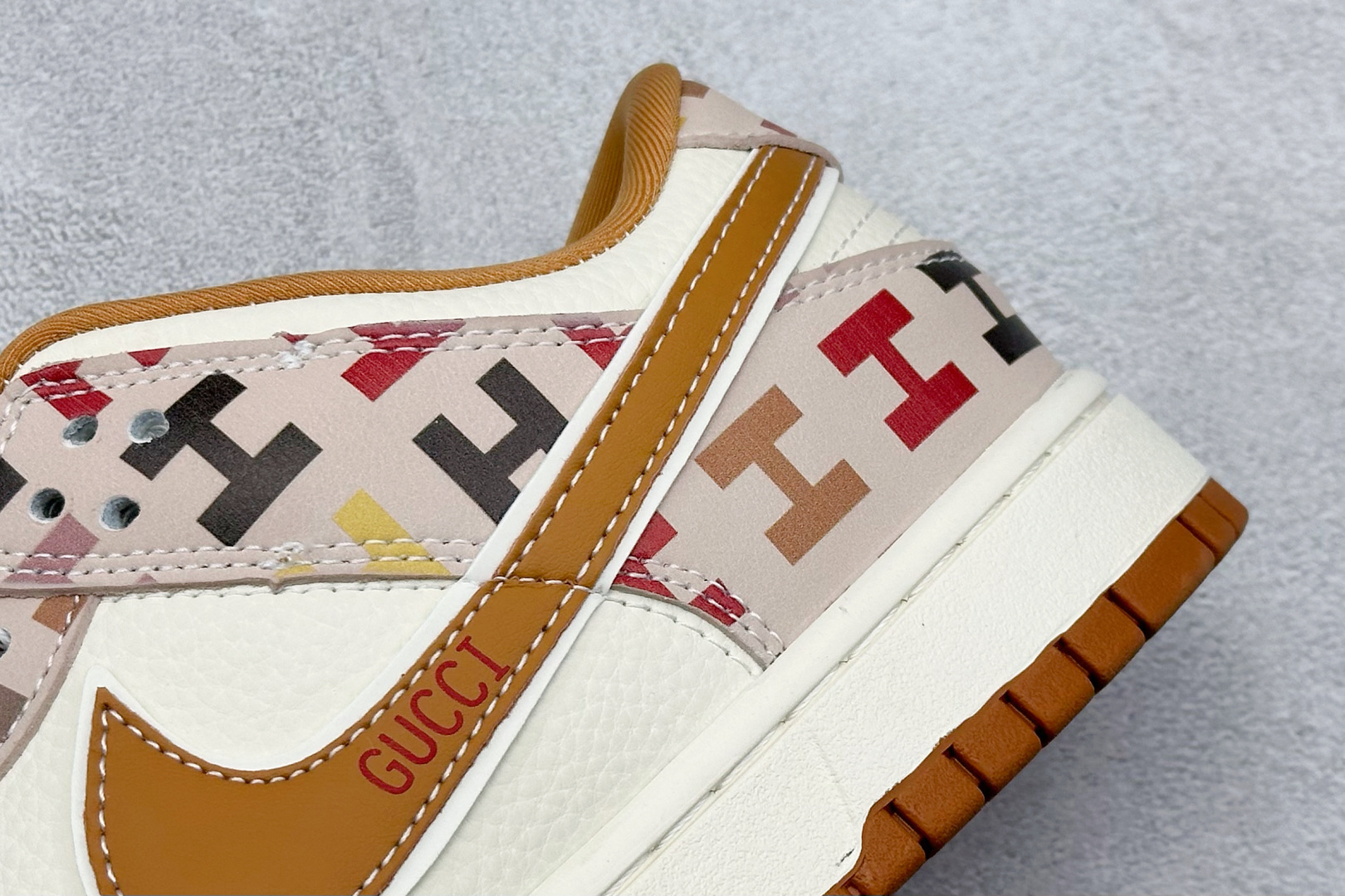 XC版Nike Jordan Air Jordan 1“古驰联名——多姿多彩” SR8888-012