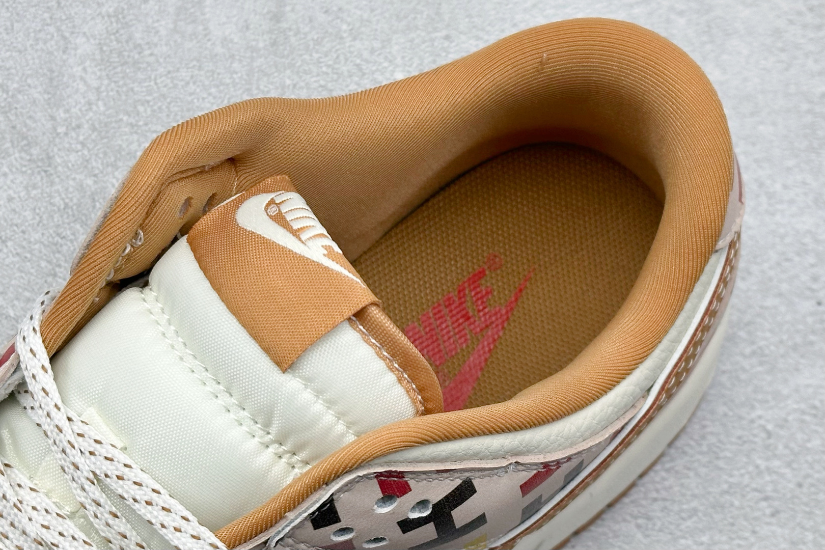 XC版Nike Jordan Air Jordan 1“古驰联名——多姿多彩” SR8888-012