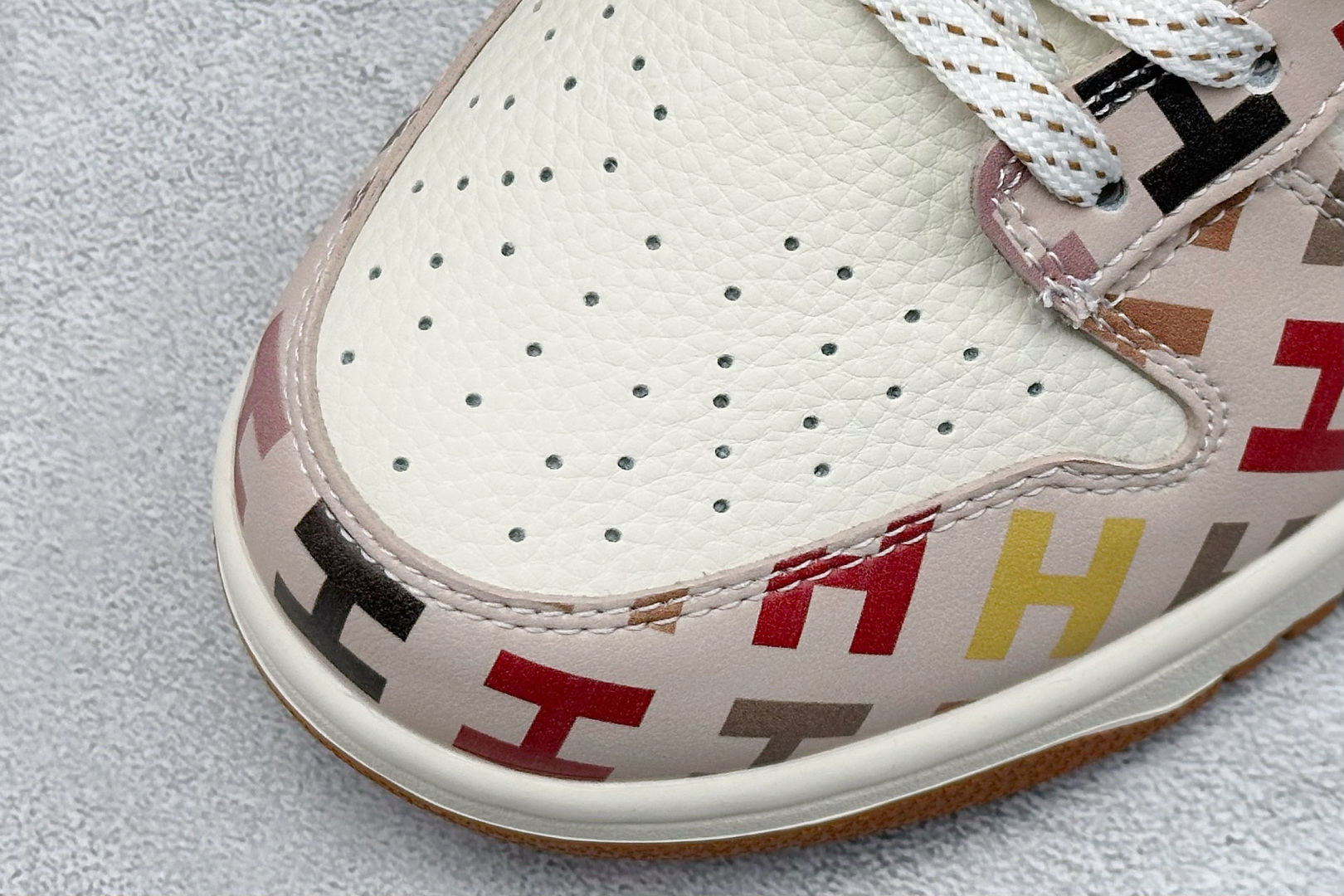 XC版Nike Jordan Air Jordan 1“古驰联名——多姿多彩” SR8888-012