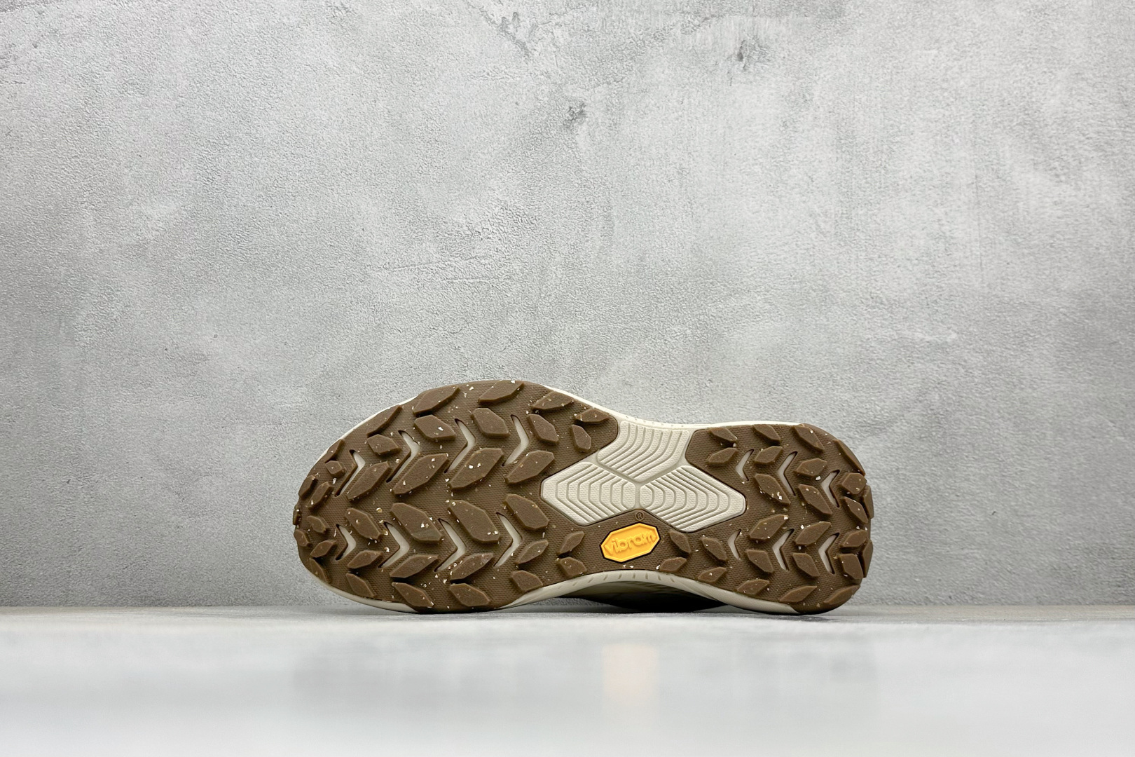 BF版HOKA TRANSPO GTX 舒适 防滑耐磨 低帮 生活休闲鞋 1133958F-EEGG-High Quatity Cheap Brand wholesale wholesaler seller Clothes Bags handbags Sneakers Top Fashion Clothing Shoes from China Factory Chinese suppliers best Quality Beautiful Price BF版HOKA TRANSPO GTX 舒适 防滑耐磨 低帮 生活休闲鞋 1133958F-EEGG