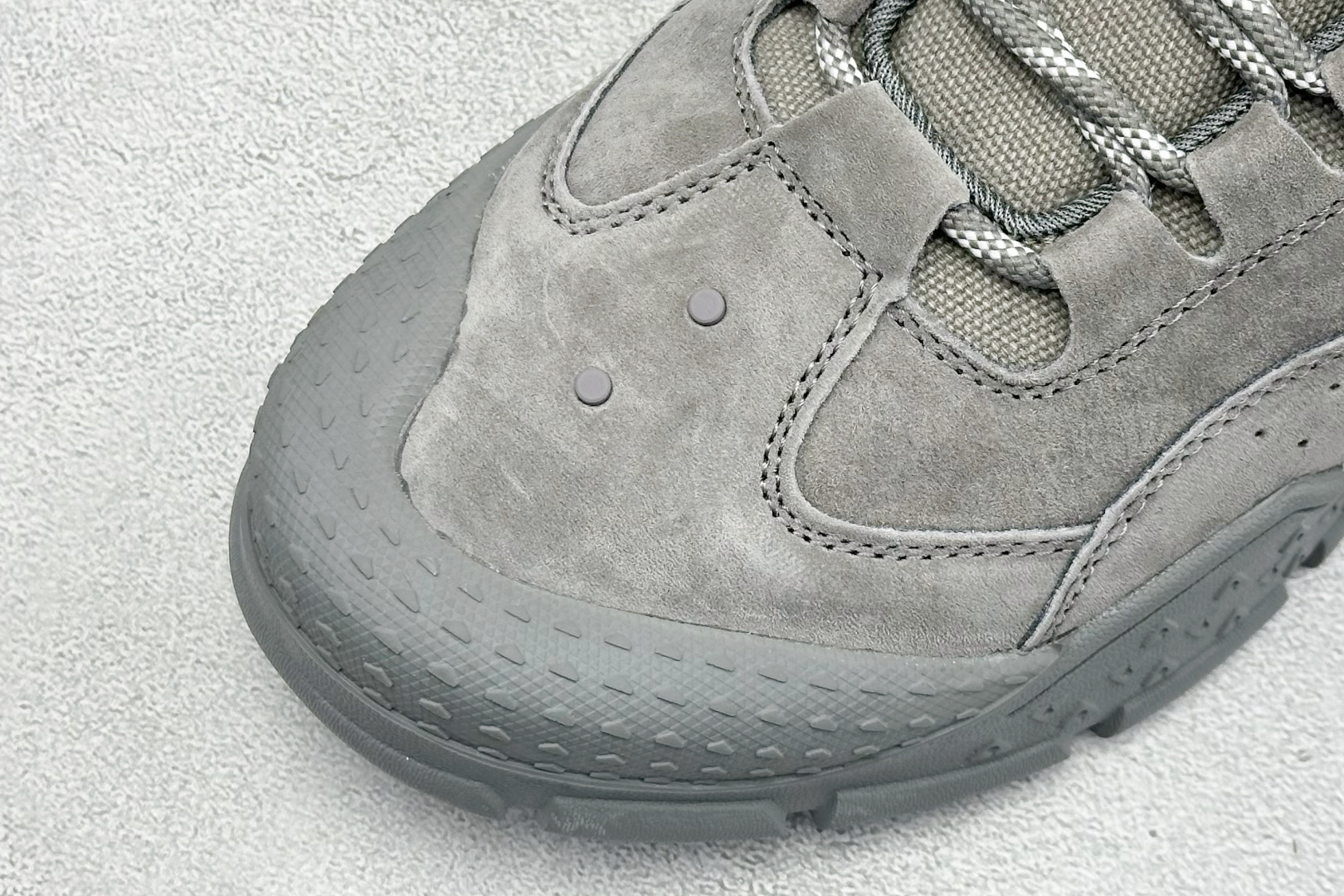 Timberland添柏岚/天伯伦户外中帮休闲马丁靴系列 TBA8368T