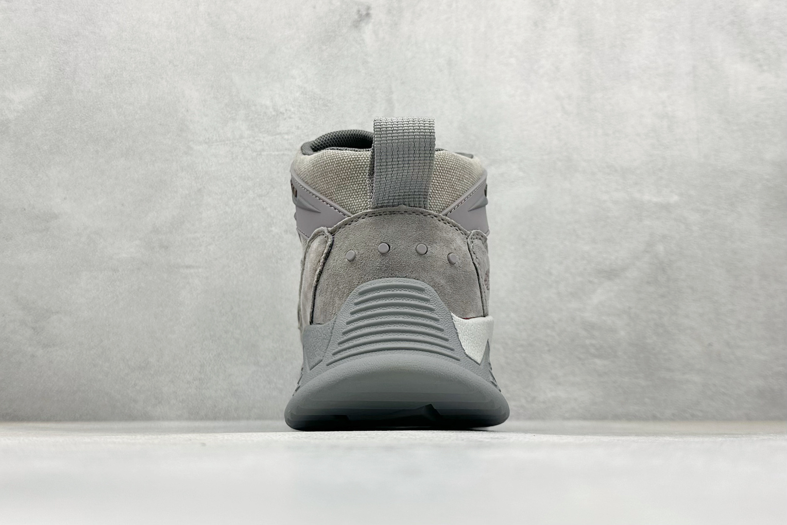 Timberland添柏岚/天伯伦户外中帮休闲马丁靴系列 TBA8368T