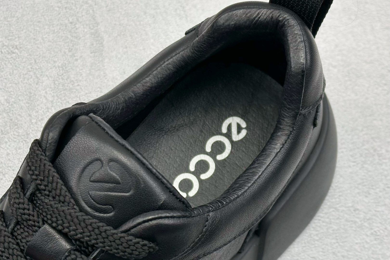 Ecco 爱步街头时尚户外系列黄景瑜同款真皮系带舒适板鞋 6353350-High Quatity Cheap Brand wholesale wholesaler seller Clothes Bags handbags Sneakers Top Fashion Clothing Shoes from China Factory Chinese suppliers best Quality Beautiful Price Ecco 爱步街头时尚户外系列黄景瑜同款真皮系带舒适板鞋 6353350