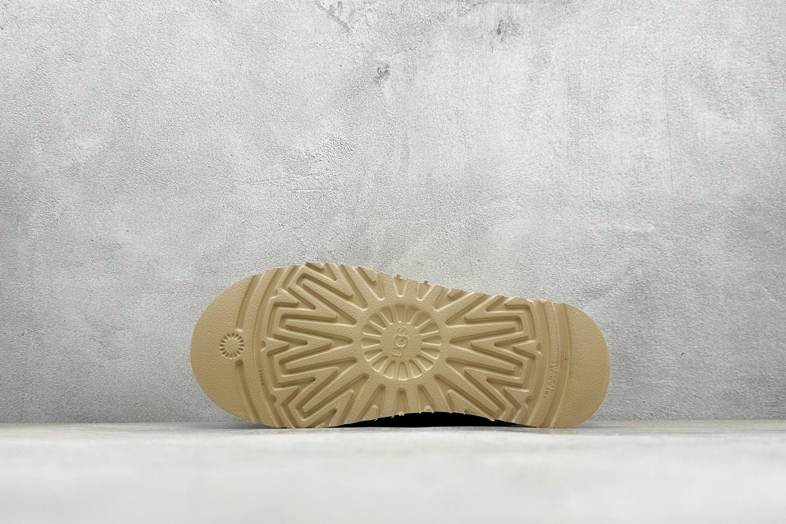 UGG 塔茨系列加厚款 穆勒风包头5CM半拖鞋 民族风秋冬雪地靴 羊皮毛一体高品质 1116128