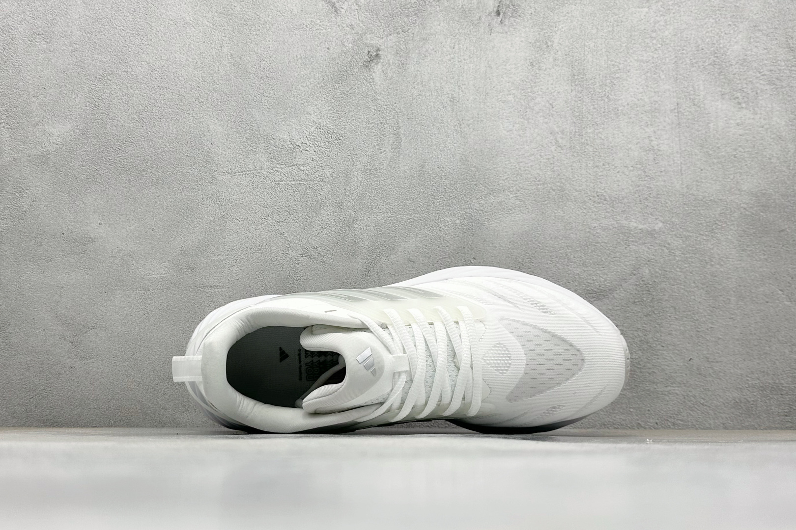 Adidas ADIPURE GLIDE 减震防滑耐磨透气低帮跑步鞋 D25813