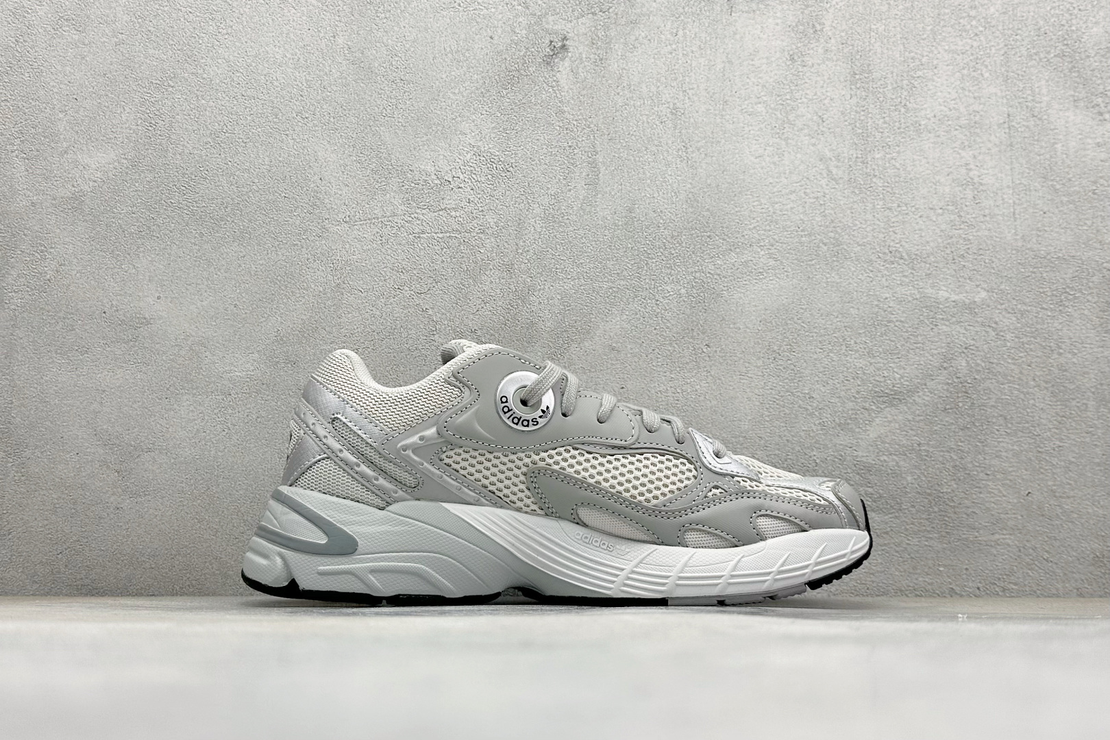 AD Originals Astir 灰白 复古运动休闲老爹慢跑鞋 GZ3569