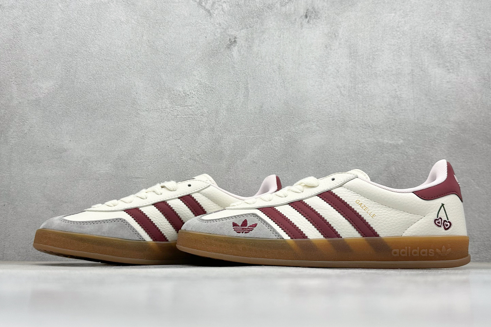 Adidas originals Samba x 樱桃联名 桑巴舞系列复古经典轻便板鞋 DM1234-006