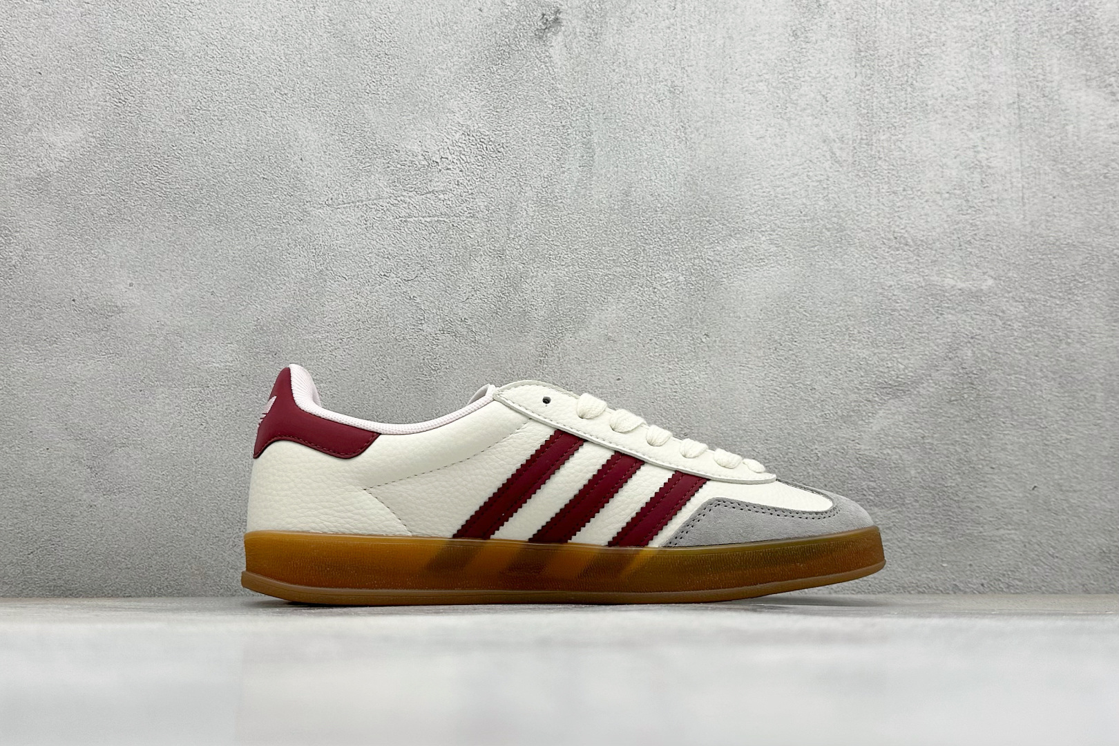 Adidas originals Samba x 樱桃联名 桑巴舞系列复古经典轻便板鞋 DM1234-006