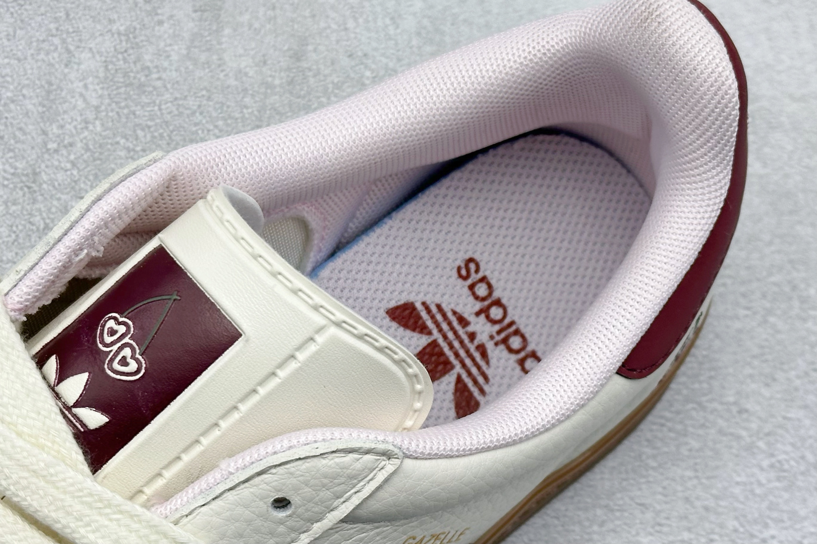 Adidas originals Samba x 樱桃联名 桑巴舞系列复古经典轻便板鞋 DM1234-006