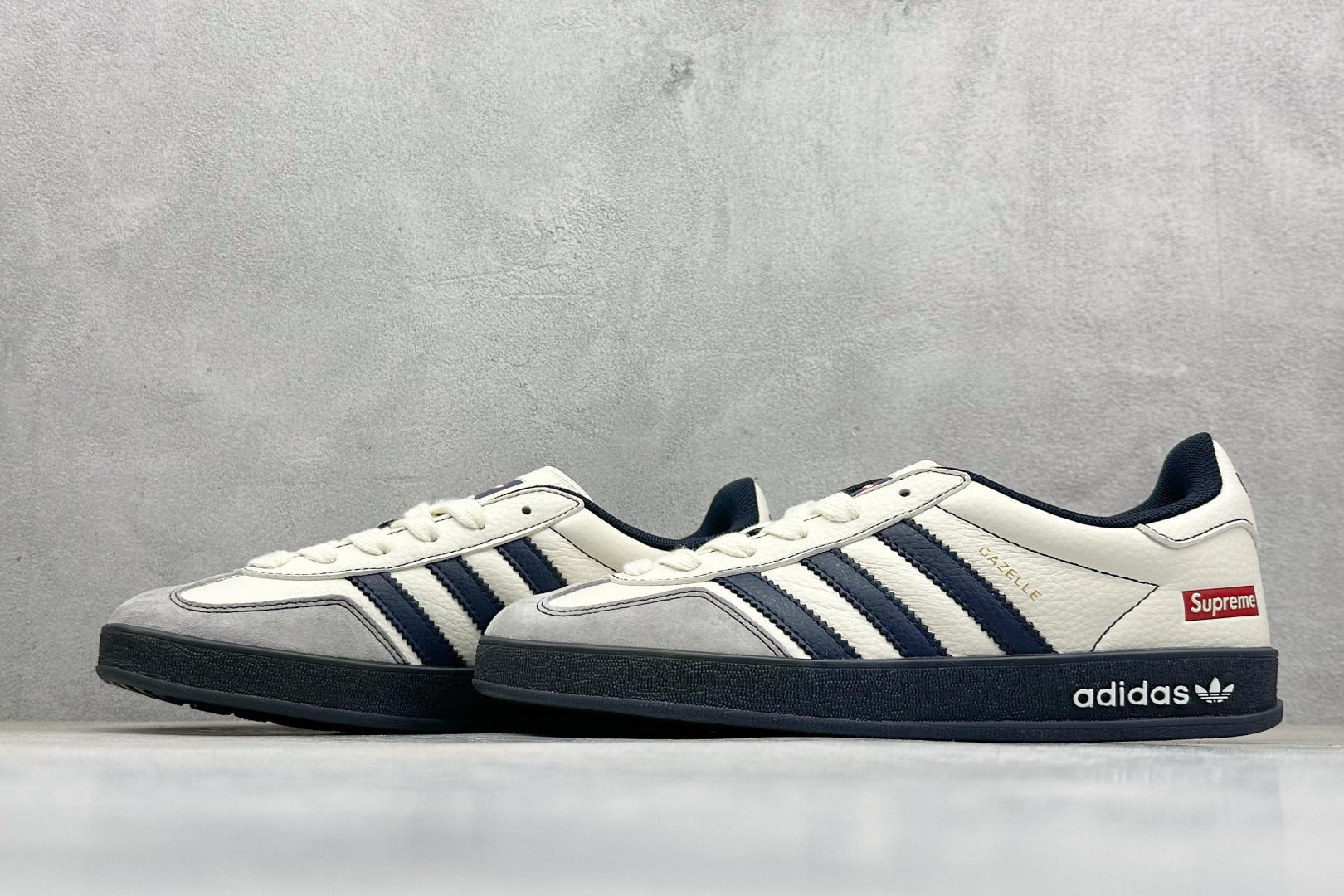 Adidas originals Samba x SUP联名 桑巴舞系列复古经典轻便板鞋 DM1234-003