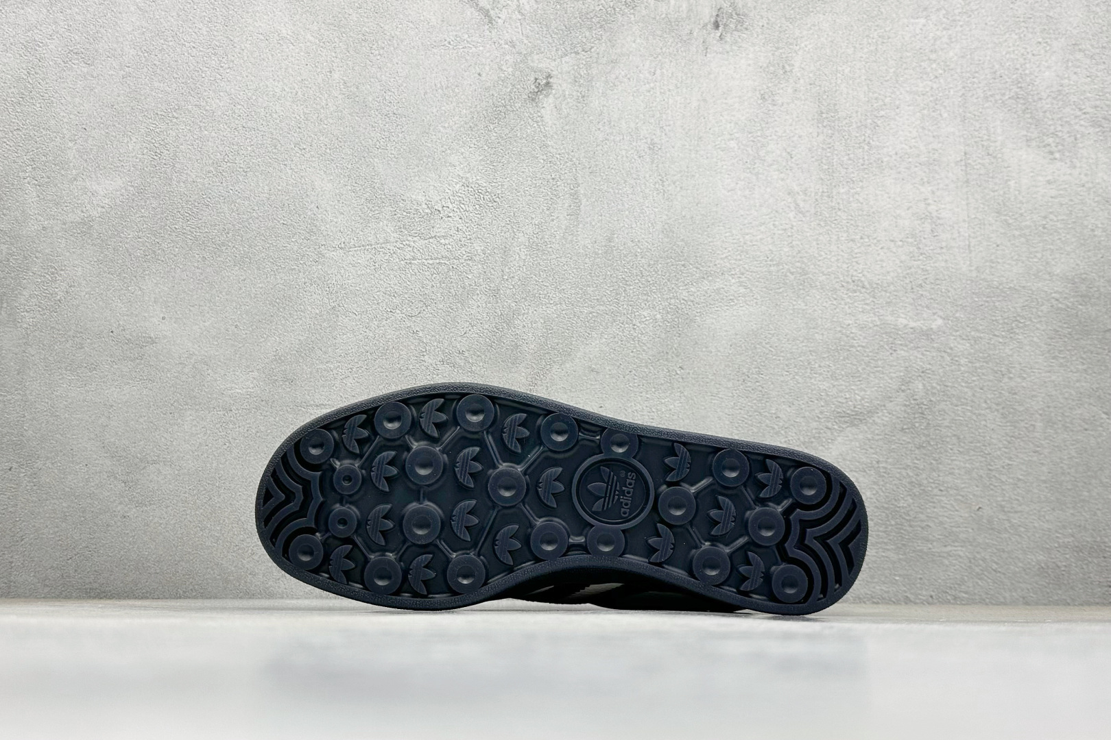 Adidas originals Samba x SUP联名 桑巴舞系列复古经典轻便板鞋 DM1234-003