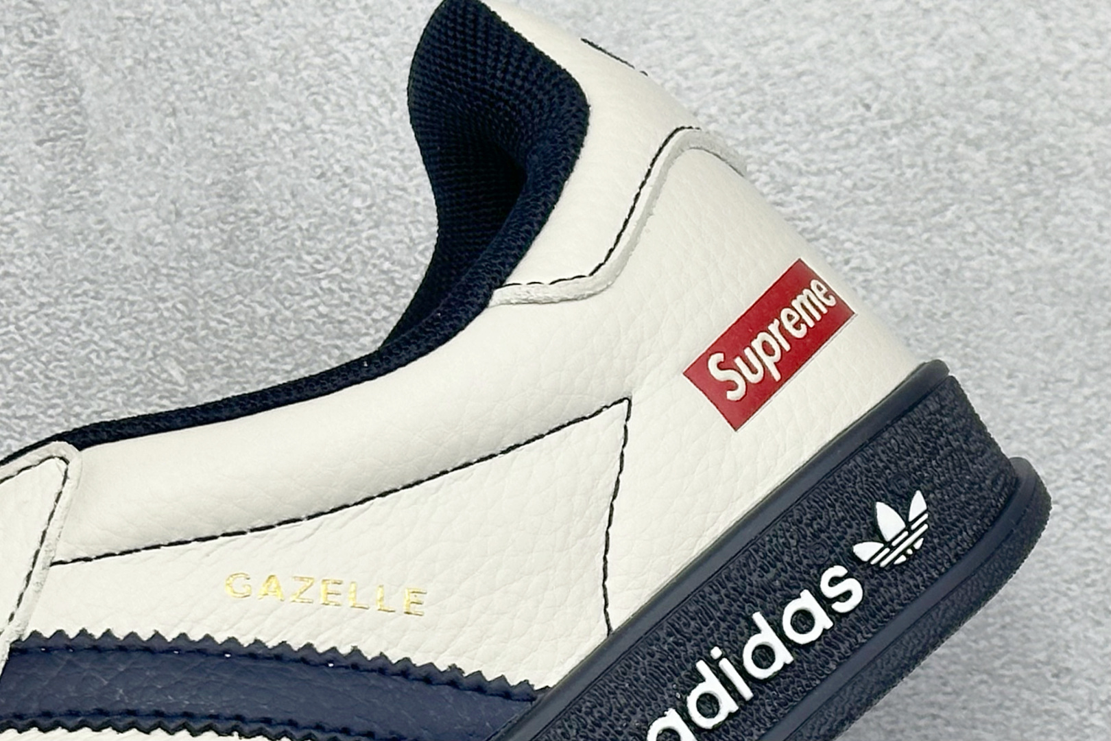 Adidas originals Samba x SUP联名 桑巴舞系列复古经典轻便板鞋 DM1234-003