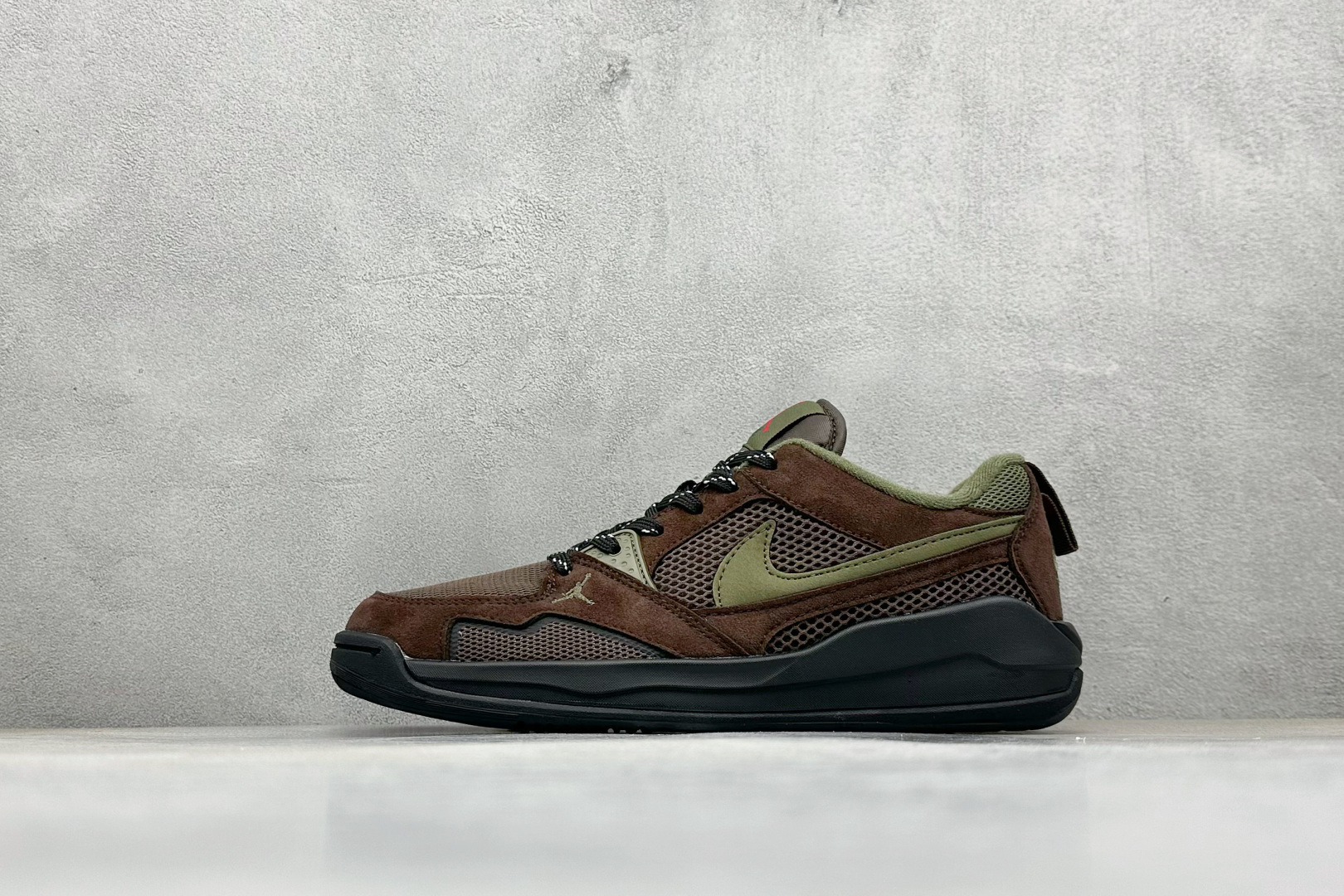 💰160 NK Air JORDAN CMFT ERA 复古单品 模具数据档案开发制造 纯粹还原公司版型鞋型 公司正确鞋面纹路 中底Formula 23缓震系统原厂鞋舌厚度海绵 原厂高频侧边字体模油墨印刷 原厂高弹材质鞋垫 回弹性跟公司一致 原中底布缝合走线以及注脚孔和钢印 官方货号：HJ6777-200 尺码：36-46 编码：30