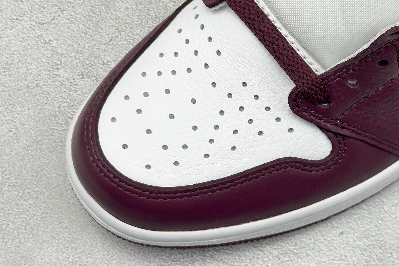 新F版AIR Jordan 1 RETRO HIGH 高帮波尔多 555088-611