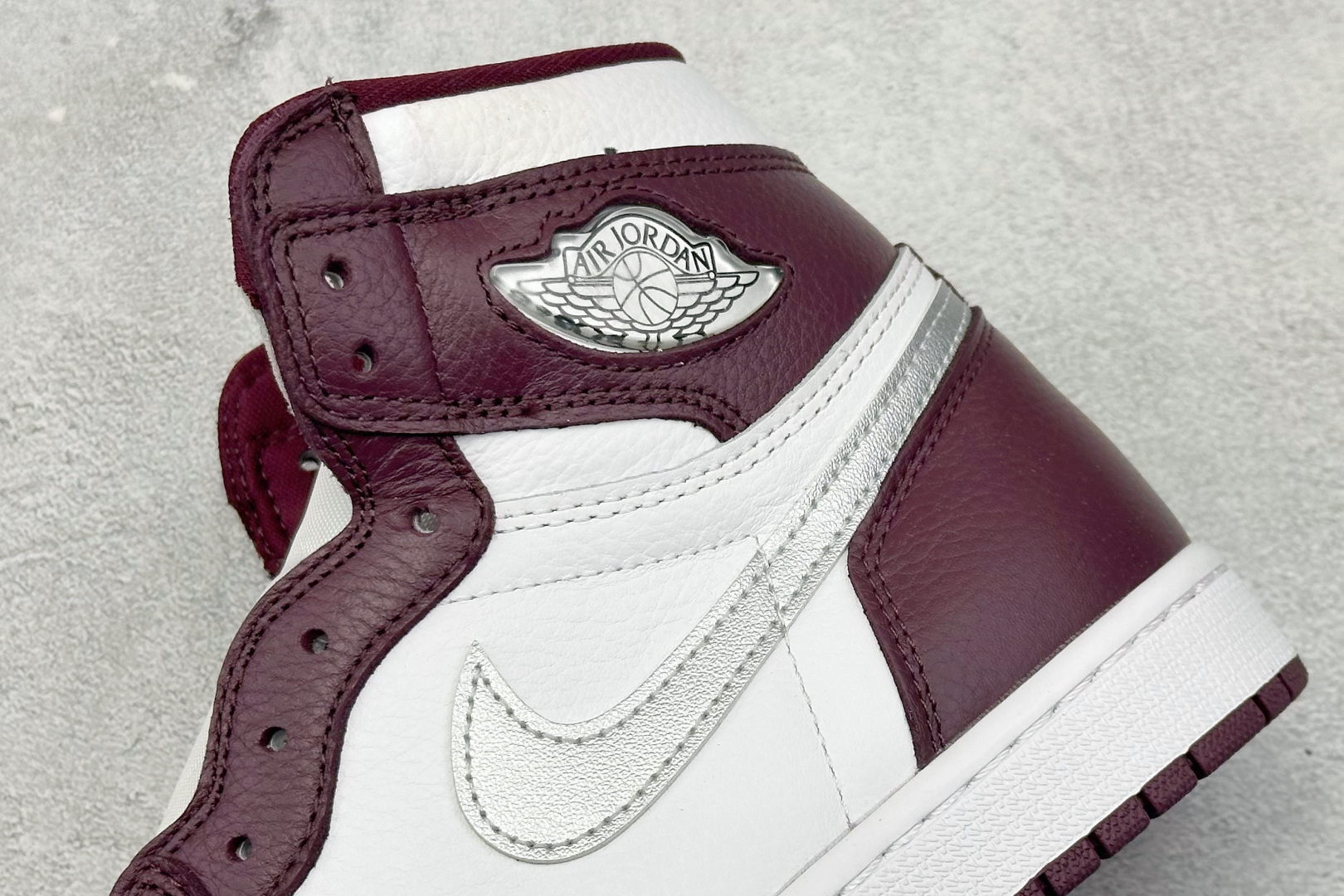 新F版AIR Jordan 1 RETRO HIGH 高帮波尔多 555088-611