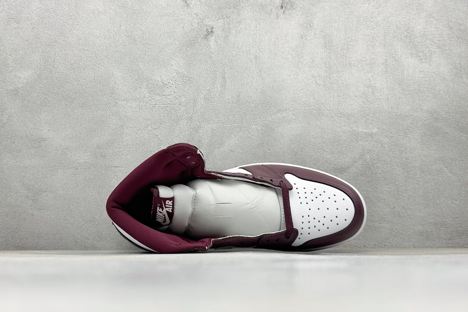 新F版AIR Jordan 1 RETRO HIGH 高帮波尔多 555088-611