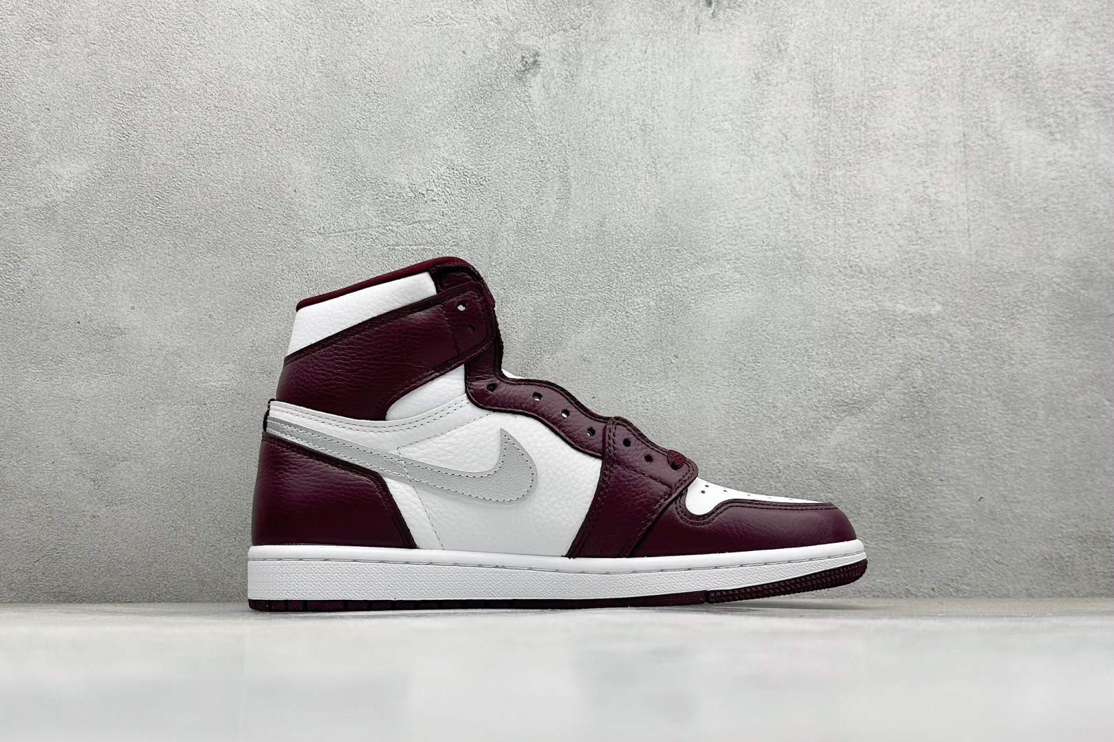 新F版AIR Jordan 1 RETRO HIGH 高帮波尔多 555088-611