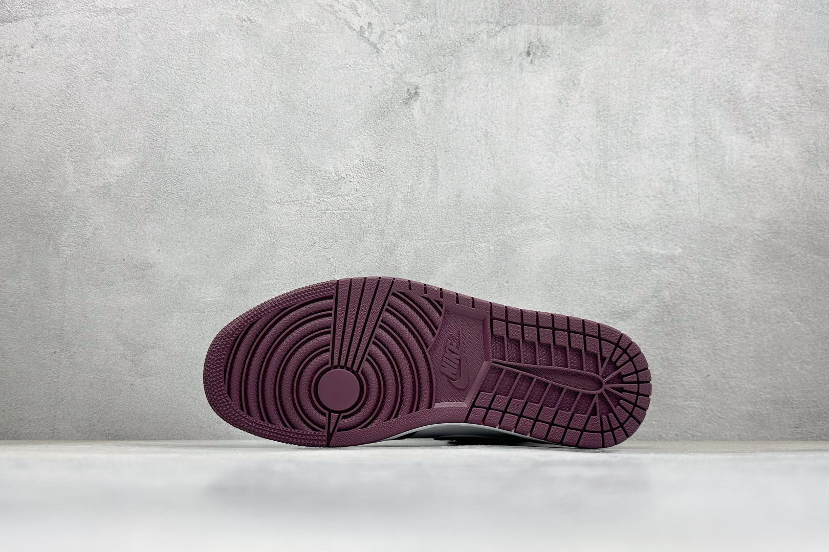 新F版AIR Jordan 1 RETRO HIGH 高帮波尔多 555088-611