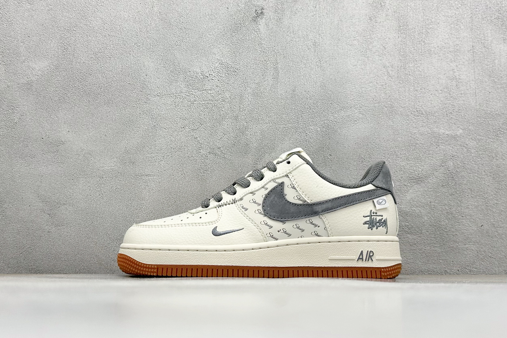 💰160
Nk Air Force 1‘07 Low 斯图西联名 空军一号低帮休闲板鞋
#原楦头原纸板 原装鞋盒 定制五金配件 内置全掌气垫 原厂鞋底
货号:XZ3318-066
尺码:36 36.5 37.5 38 38.5 39 40 40.5 41 42 42.5 43 44 44.5 45
编码:30