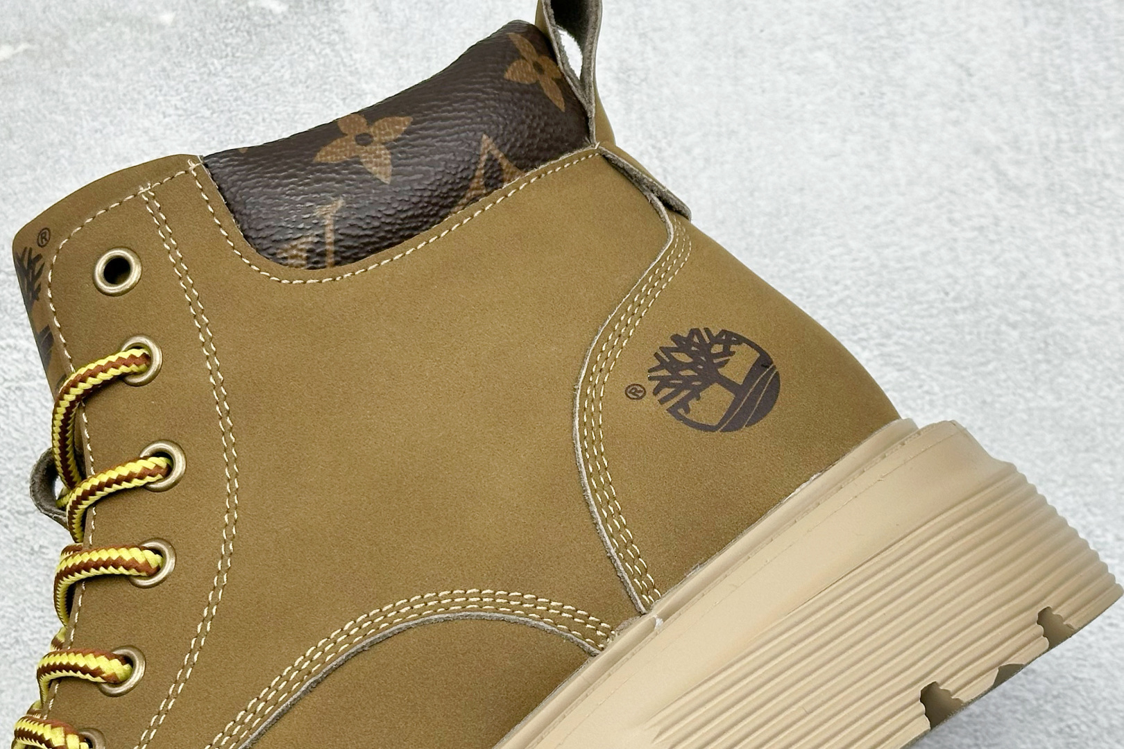 LV x Timberland LV联名添柏岚休闲大黄靴 VL2168