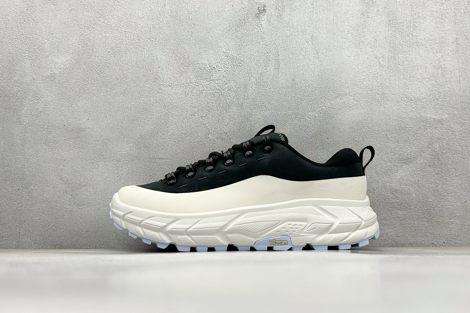 最新配色集合 HOKA ONE ONE Tor Summit 舒适简约登山运动鞋