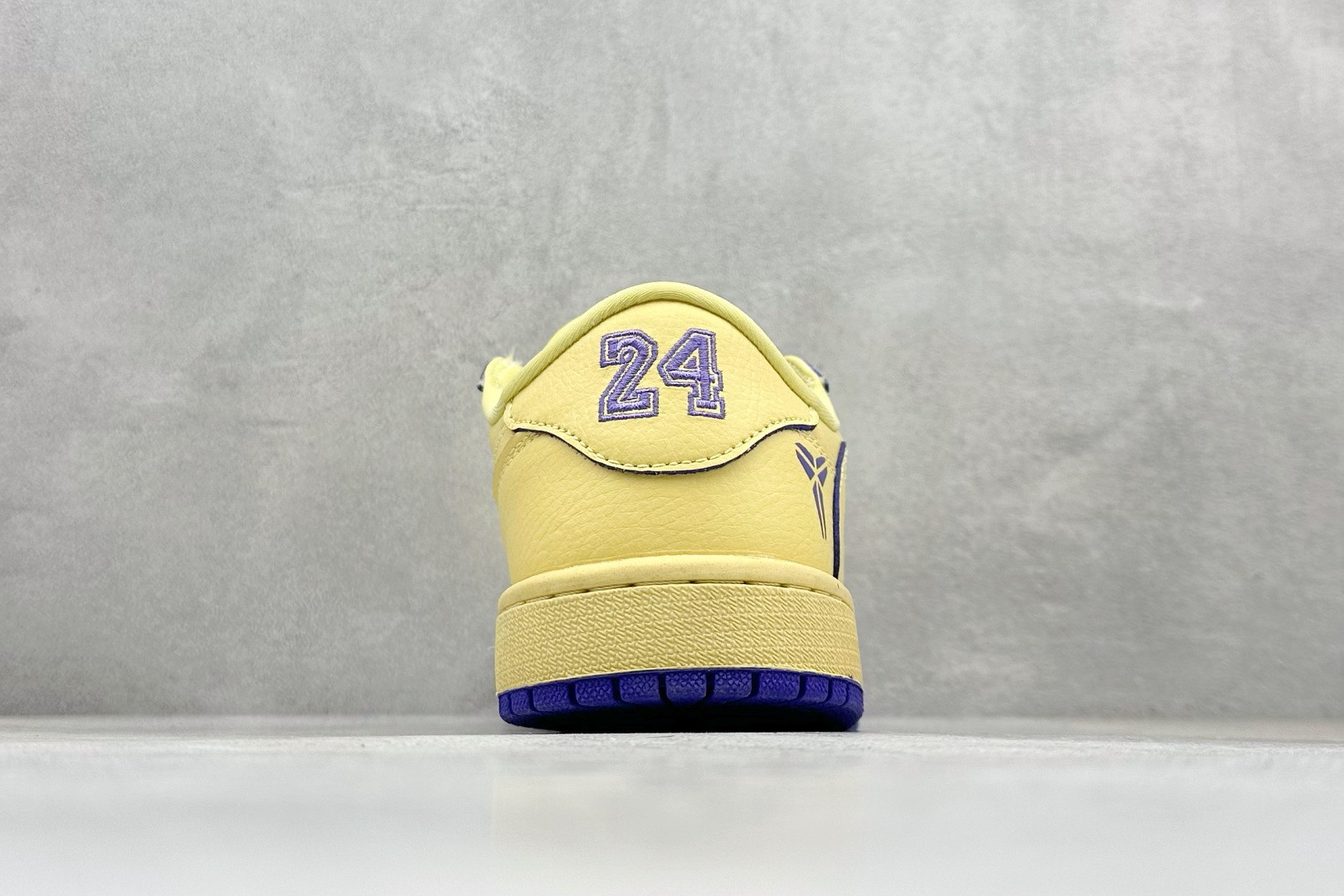 Travis Scott x Jordan 1 Low “科比限定” 高端定制 乔丹倒勾低帮休闲板鞋 LD2028-037