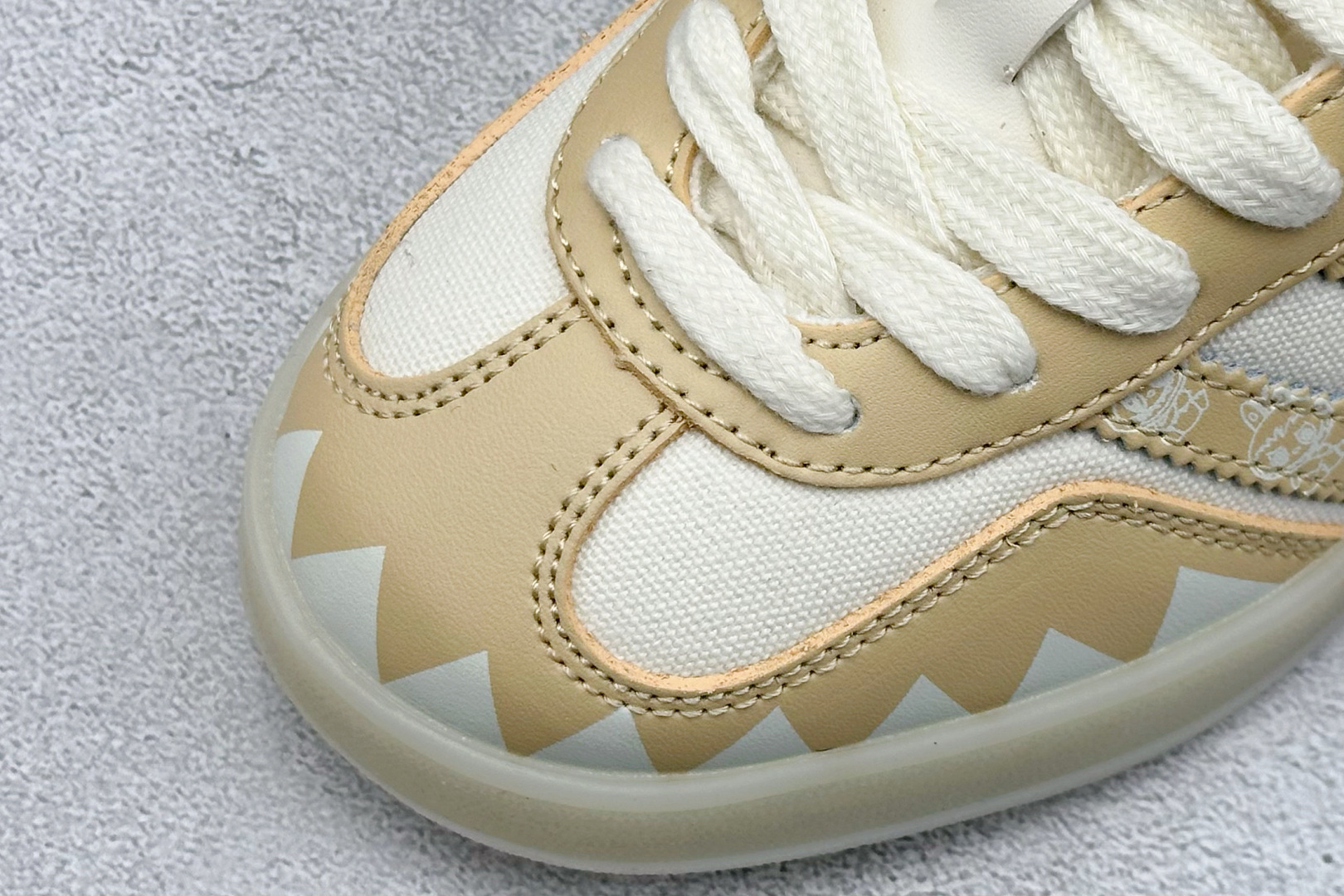 Adidas originals Samba x 拉布布联名 桑巴舞系列复古经典轻便板鞋 DM1234-016