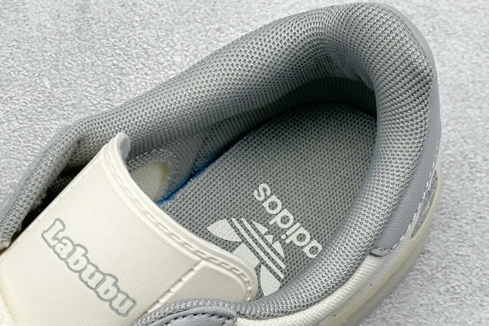 Adidas originals Samba x 拉布布联名 桑巴舞系列复古经典轻便板鞋 DM1234-015