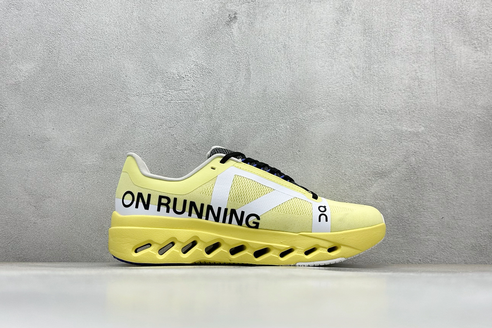 XD版On昂跑 Cloudsurfer Next 舒适百搭防滑耐磨低帮休闲跑步鞋 3MF1032