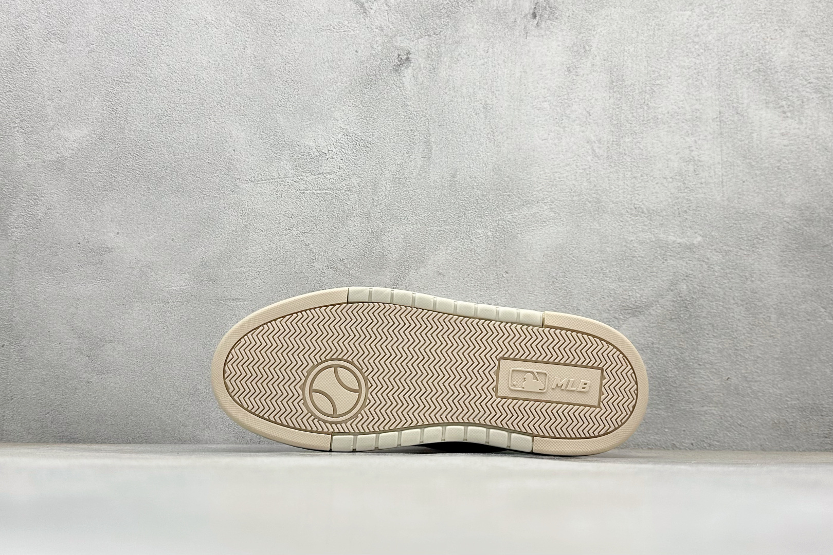 NY平台订单 MLB Chunky Liner 学长鞋系列低帮老爹风轻量增高厚底百搭休闲运动慢跑鞋 3ASXE035N