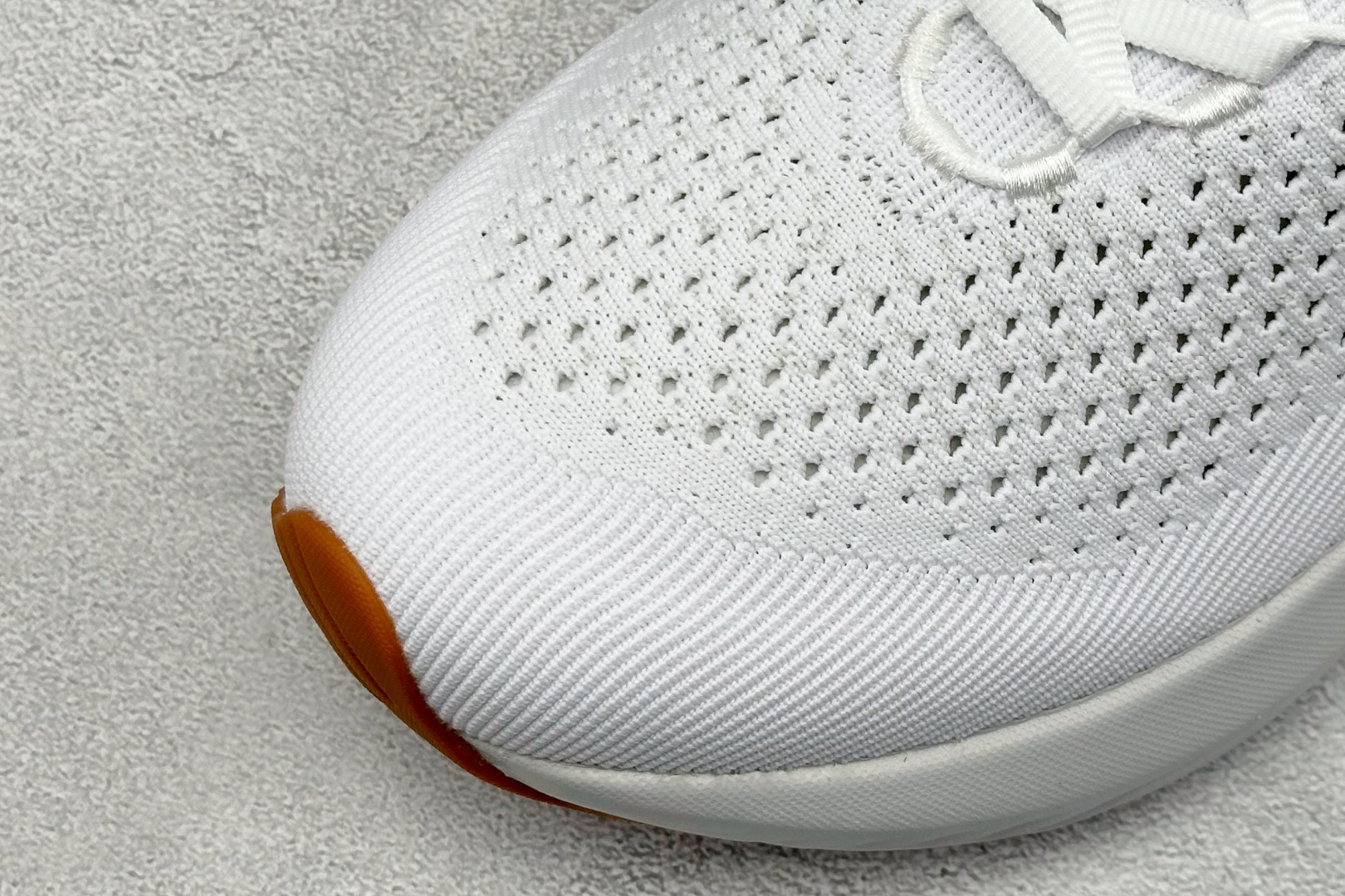 Z版Brooks 布鲁克斯 Glycerin 22 超弹轻盈跑步鞋 110448-1D-106-High Quatity Cheap Brand wholesale wholesaler seller Clothes Bags handbags Sneakers Top Fashion Clothing Shoes from China Factory Chinese suppliers best Quality Beautiful Price Z版Brooks 布鲁克斯 Glycerin 22 超弹轻盈跑步鞋 110448-1D-106