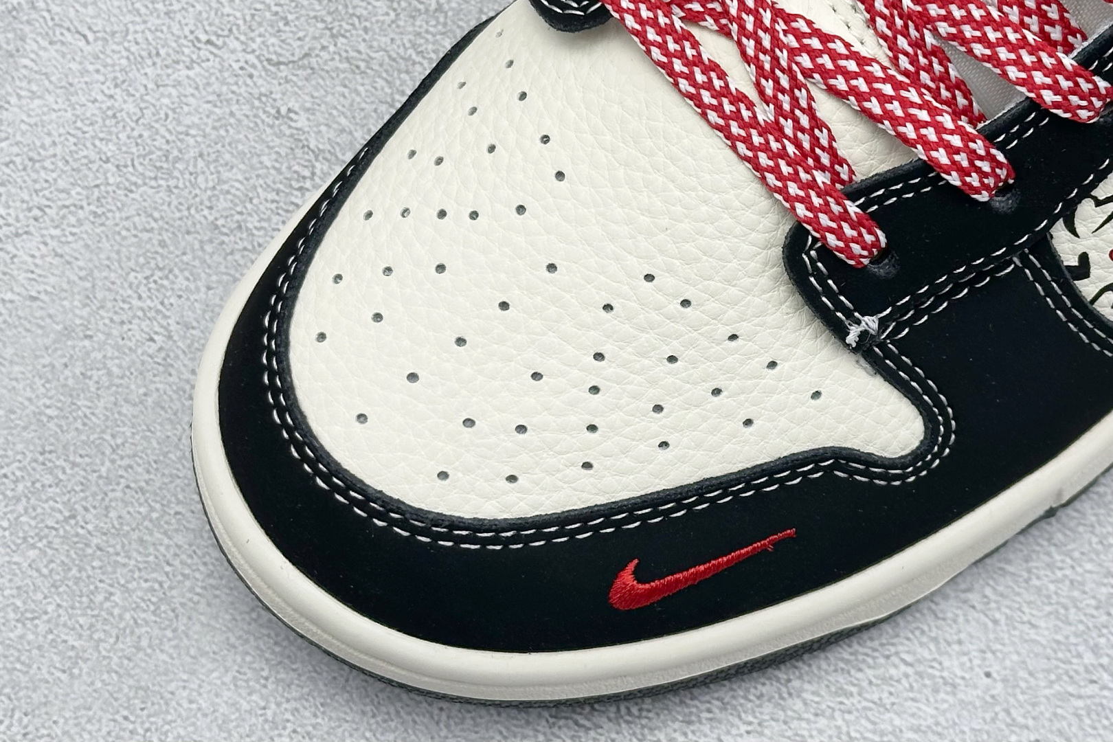 XC版Nike Jordan Air Jordan 1“克罗心联名——爱心拼花” 高端定制 低帮 SR8888-011