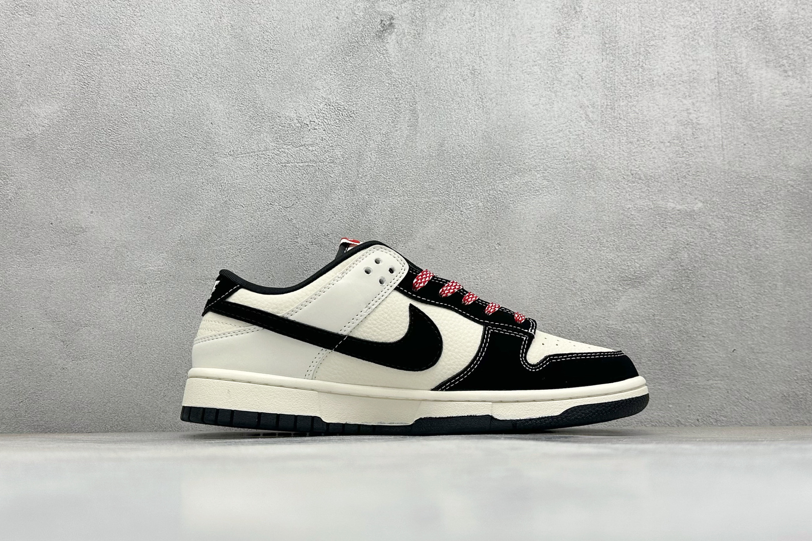 XC版Nike Jordan Air Jordan 1“克罗心联名——爱心拼花” 高端定制 低帮 SR8888-011