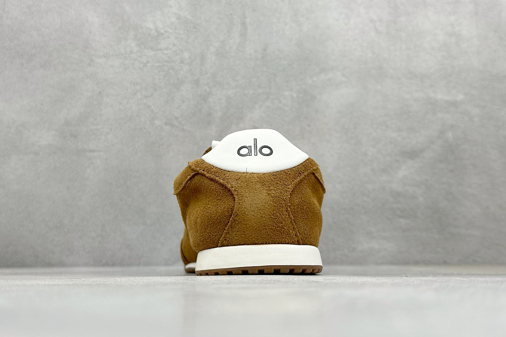 GX版Alo Yoga Sunset Sneaker 徳训生活休闲鞋 A0891U