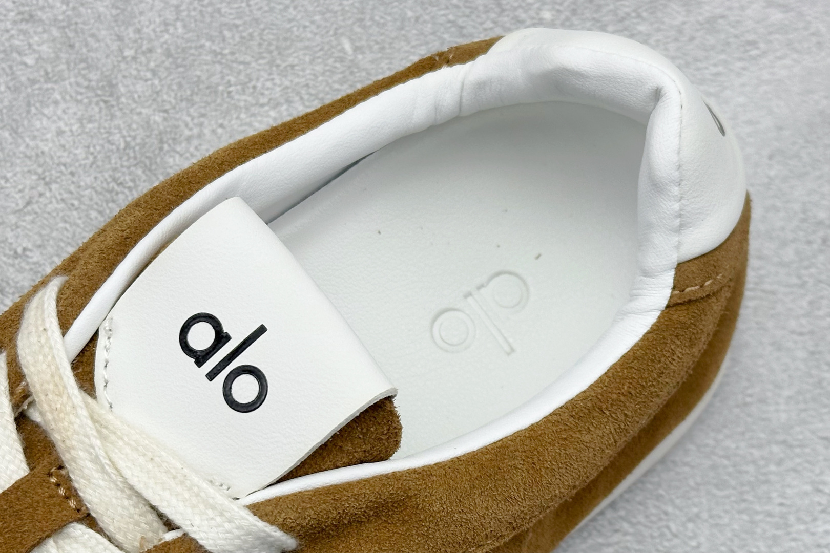 GX版Alo Yoga Sunset Sneaker 徳训生活休闲鞋 A0891U