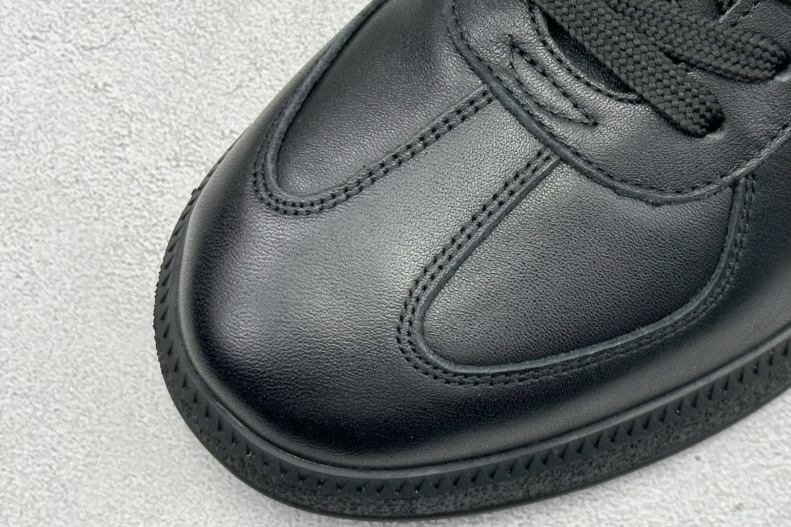 300 Ecco 爱步柔酷零点系列经典时尚百搭舒适徳训休闲鞋 635398-010