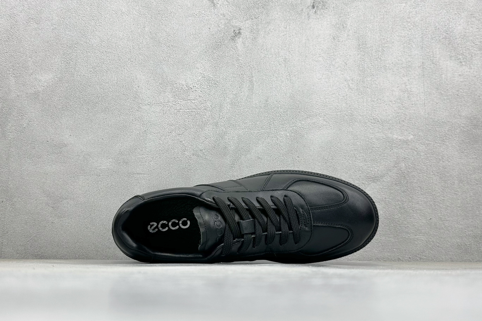 300 Ecco 爱步柔酷零点系列经典时尚百搭舒适徳训休闲鞋 635398-010