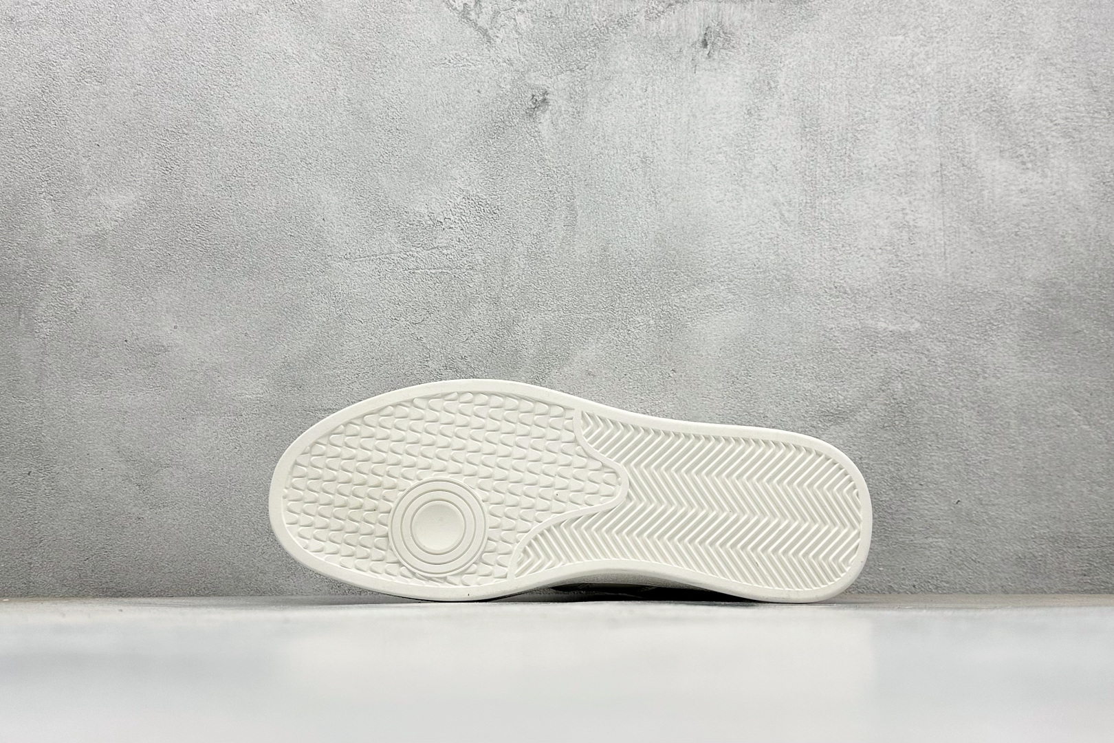 300 Ecco 爱步柔酷零点系列经典时尚百搭舒适徳训休闲鞋 635398-010