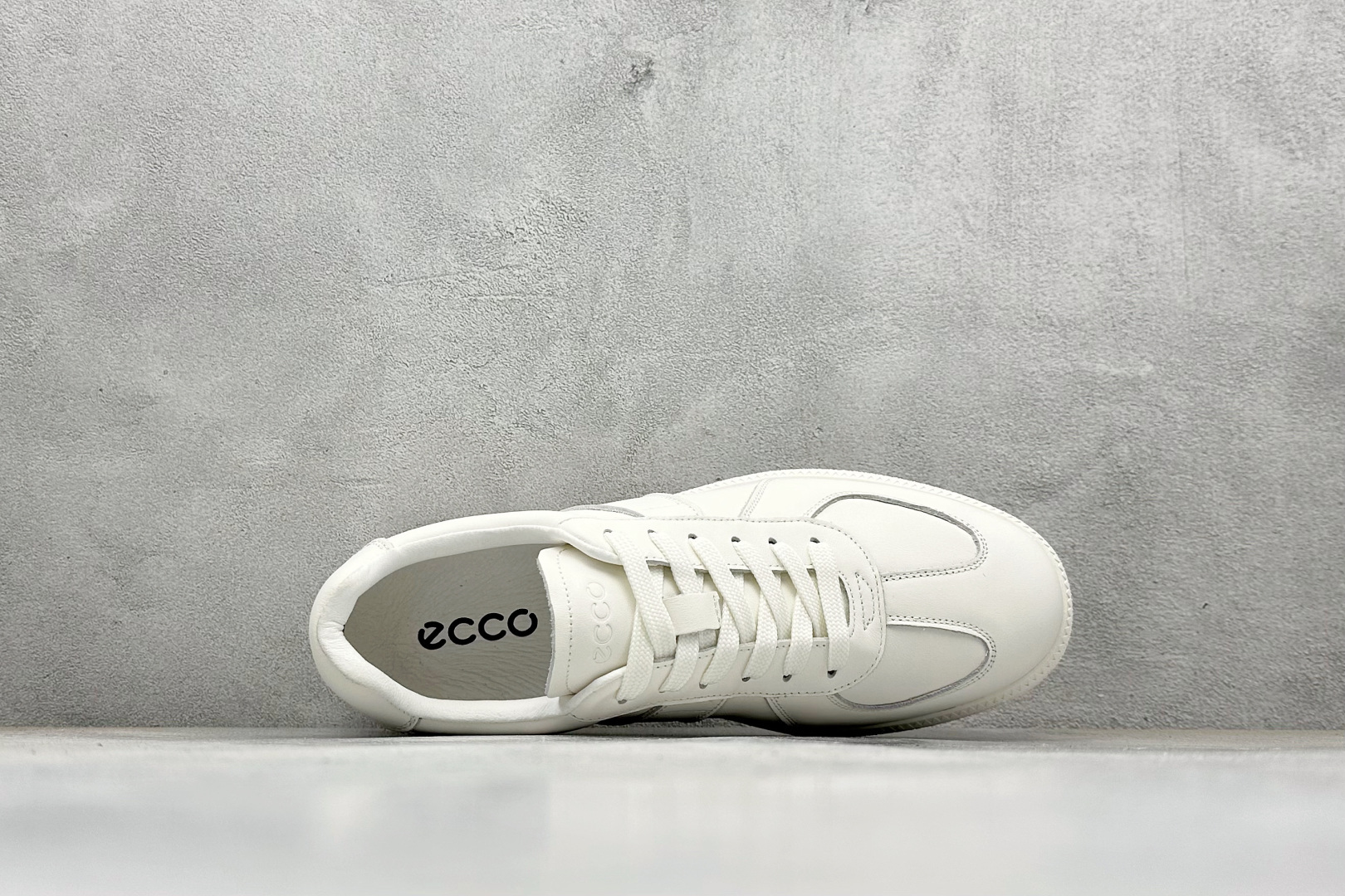 300 Ecco 爱步柔酷零点系列经典时尚百搭舒适徳训休闲鞋 635398-010