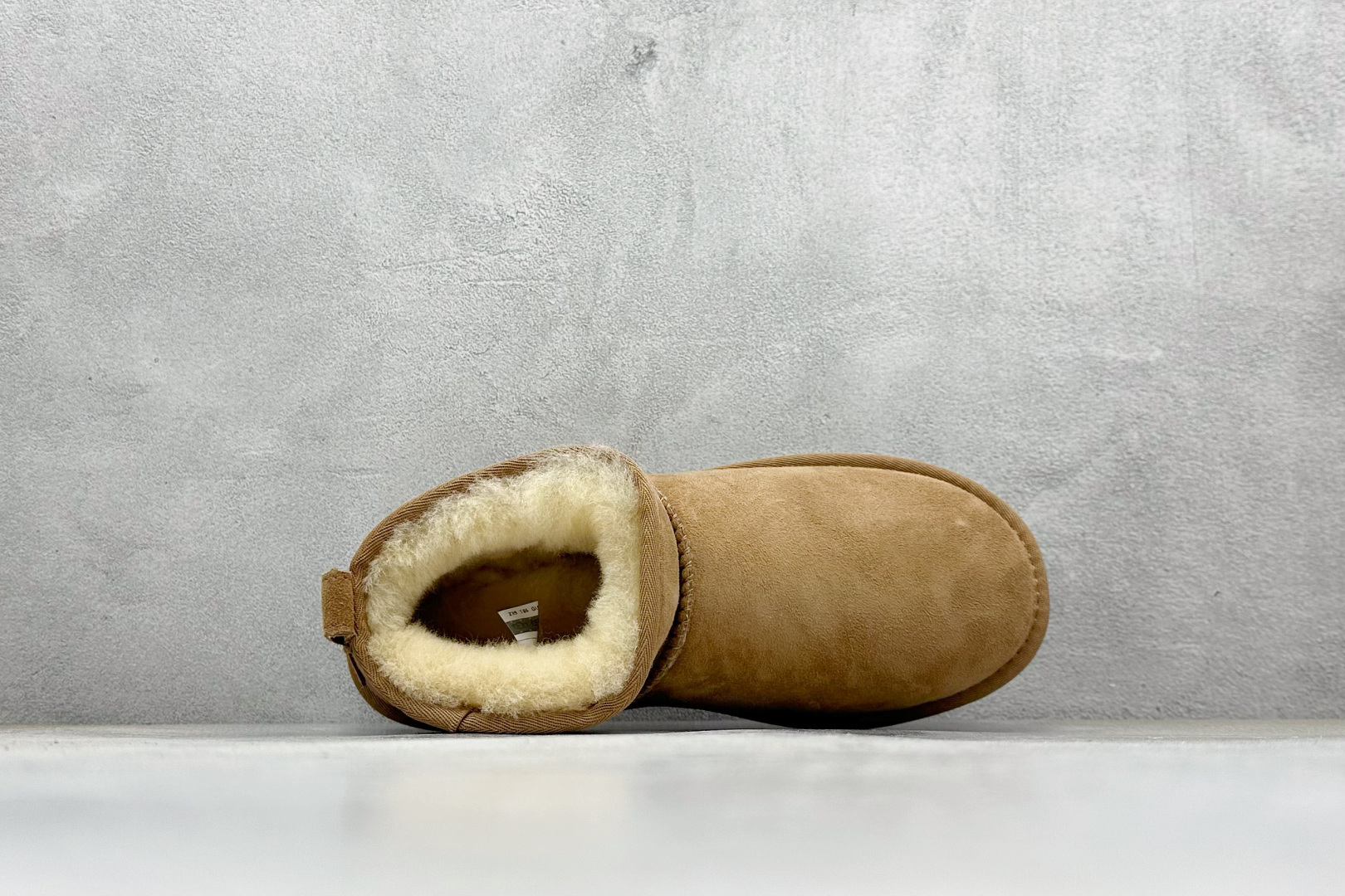 220 H纯原UGG Classic Ultra Mini 周冬雨同款羊毛一体迷你短靴 1116109