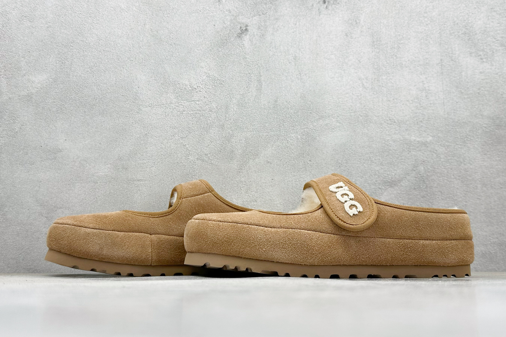 240 UGG 牙刷绣羊毛玛丽珍2.0版本 爆款回归 奶呼呼又软糯糯的冬日感 定制牛反绒搭配澳洲美利奴羊毛