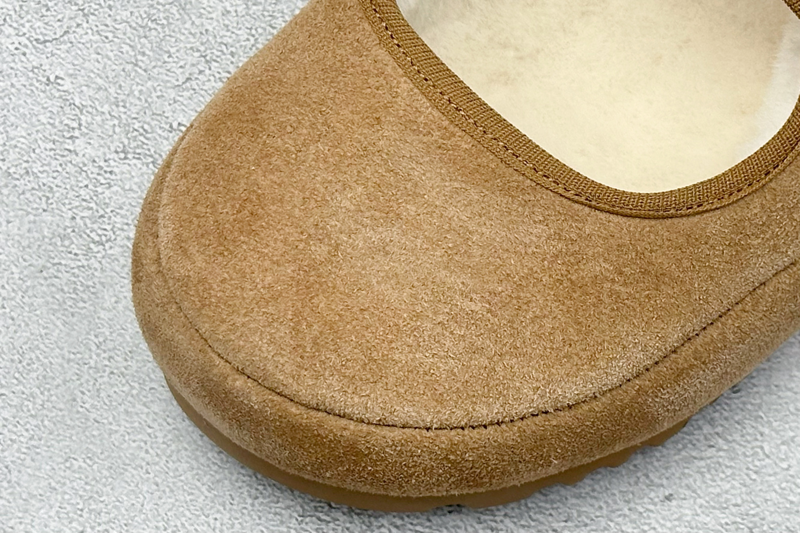 240 UGG 牙刷绣羊毛玛丽珍2.0版本 爆款回归 奶呼呼又软糯糯的冬日感 定制牛反绒搭配澳洲美利奴羊毛