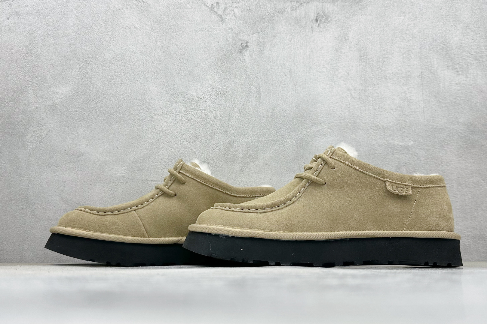 300 UGG LIGHT BROWN 绒面防滑保暖 袋鼠鞋