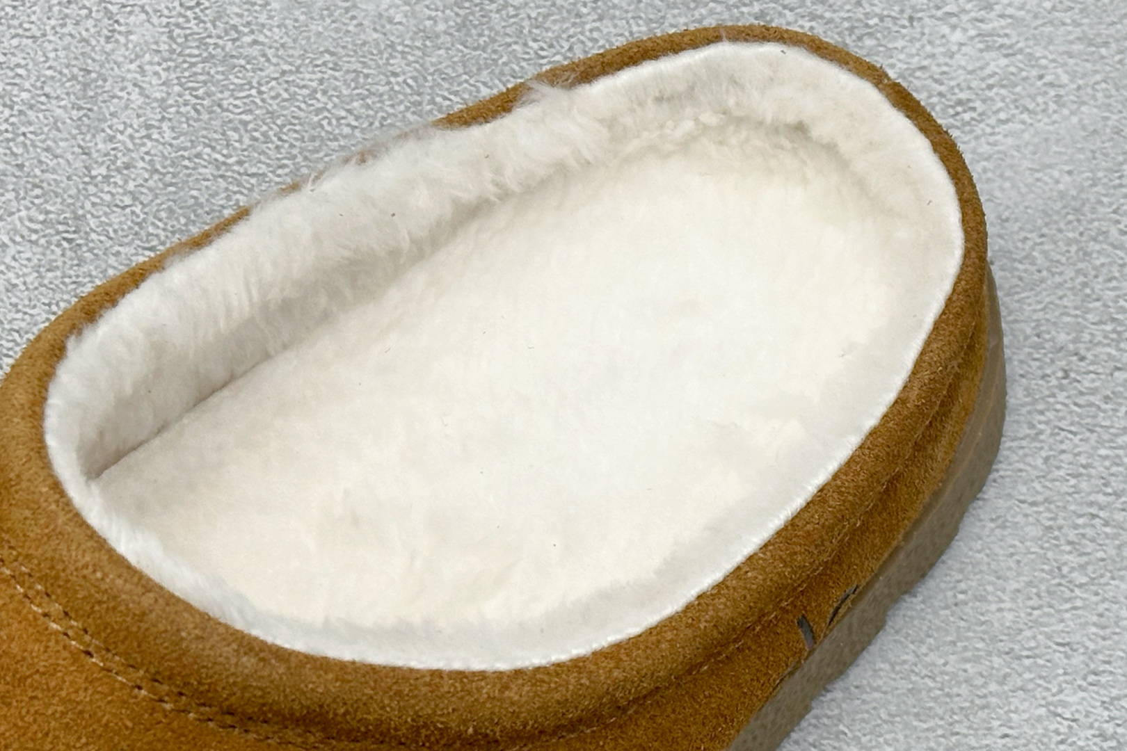 Alo Yoga Recovery Slipper 舒适简约 保暖防磨 防滑包头拖鞋 A0827U