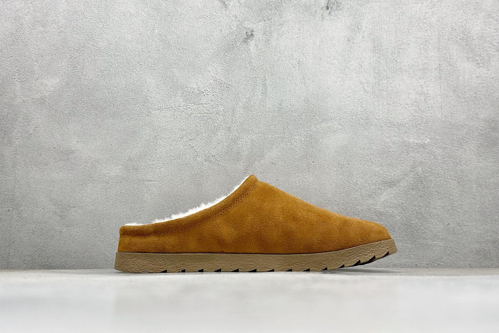 Alo Yoga Recovery Slipper 舒适简约 保暖防磨 防滑包头拖鞋 A0827U