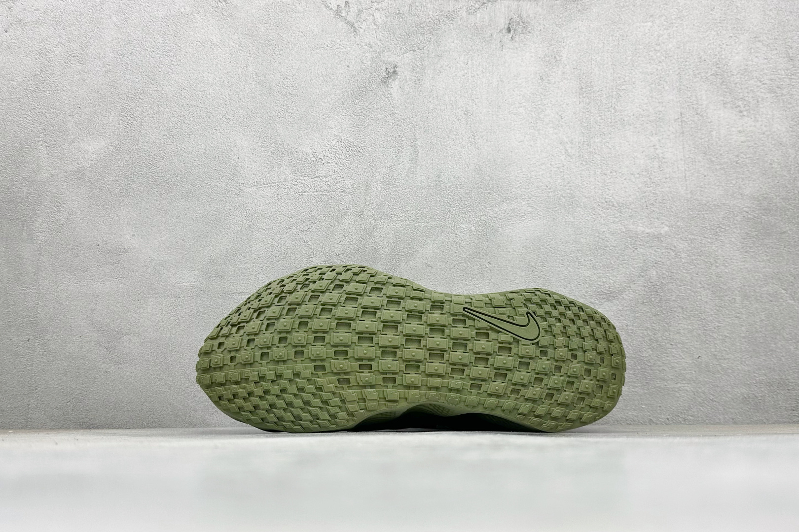 190 HYEIN SEO x Nike Ava Rover Ava Rover 联名鞋 IM9327-300