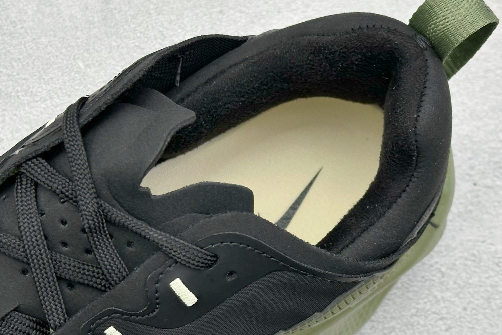 190 HYEIN SEO x Nike Ava Rover Ava Rover 联名鞋 IM9327-300