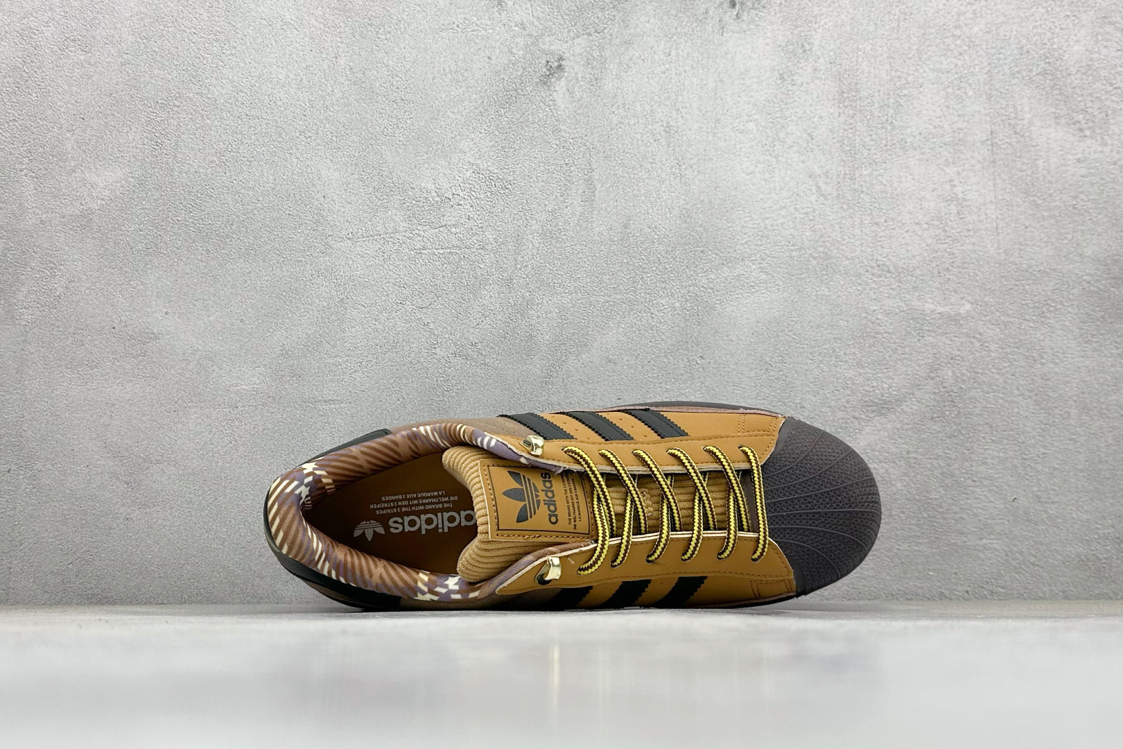 140 Adidas Originals Super II 贝壳头休闲板鞋 JR6990