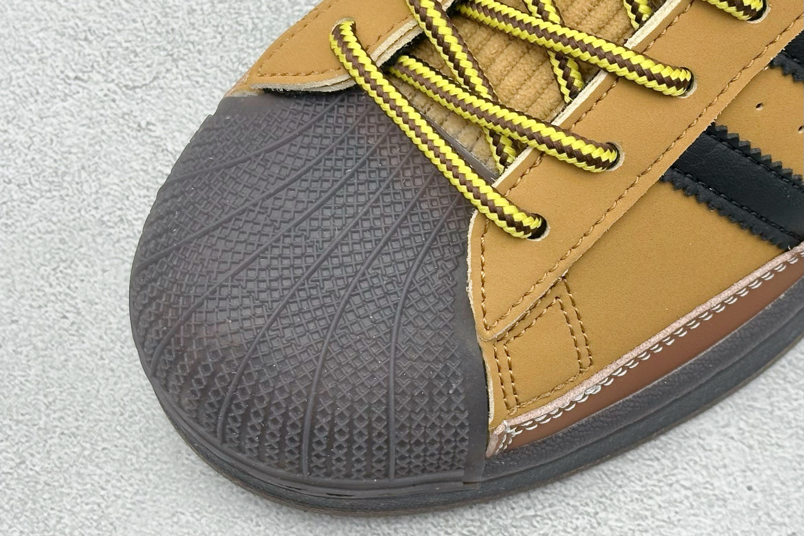 140 Adidas Originals Super II 贝壳头休闲板鞋 JR6990