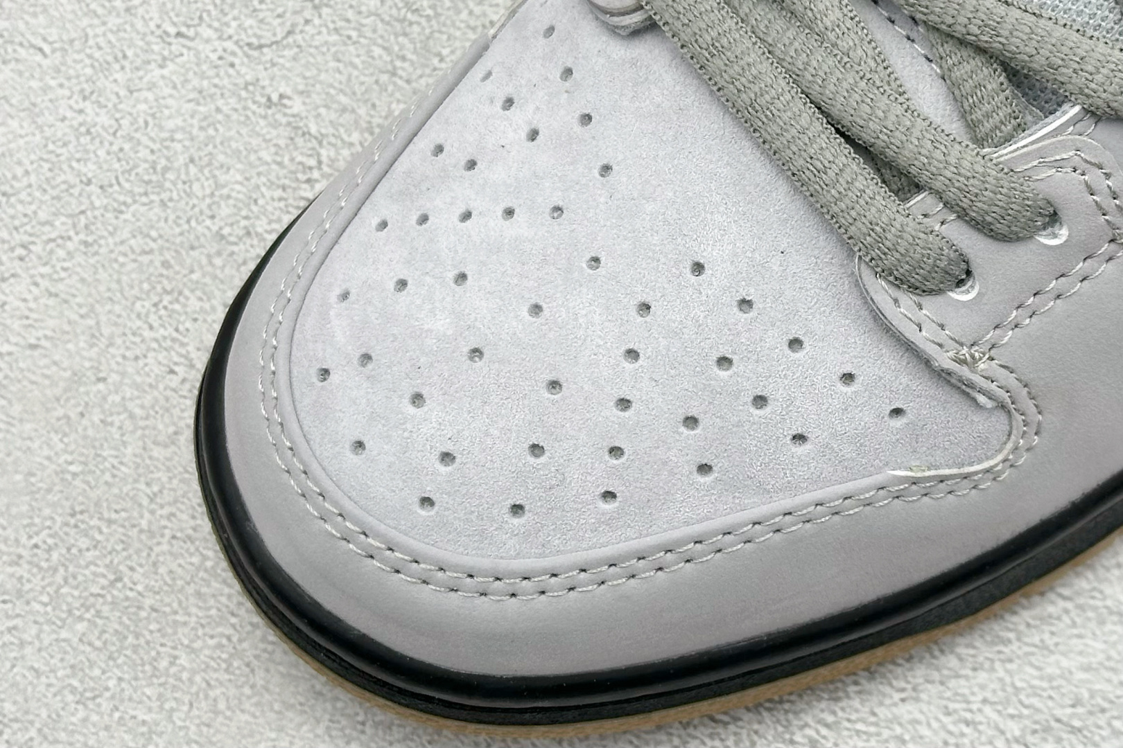 200 NIKE SB Dunk Low Pro 灰黑 FJ1674-002